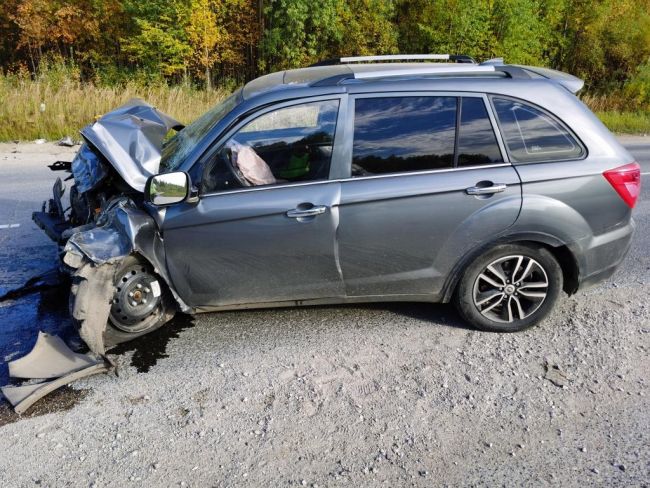 Под Ухтой водить на Kia не уступила дорогу и совершила столкновение с Lifan